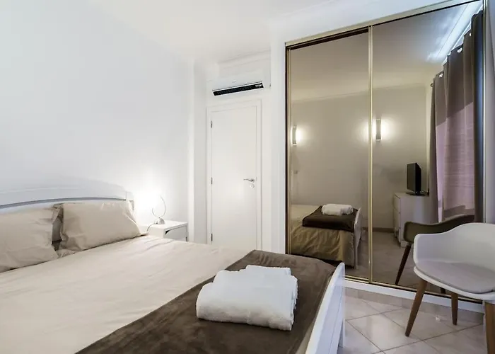 Dom wakacyjny By Intiholidays *