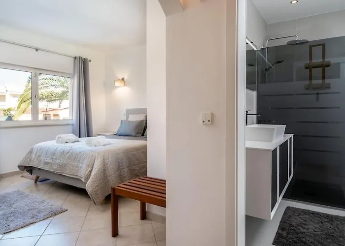 Holiday home By Intiholidays