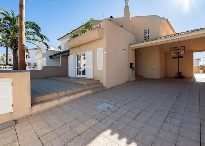 By Intiholidays Holiday home